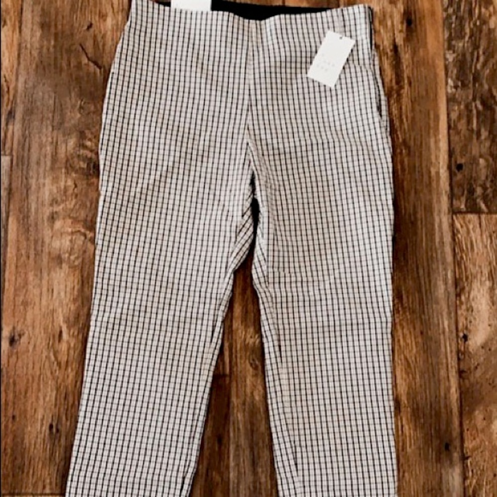 These pants are brand new and very cute. Size 6.